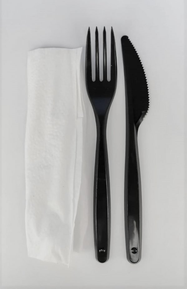Kit de cubiertos desechables 5 en 1 de color negro envuelto –  Tenedor/Cuchara/Cuchillo/Servilleta/Sal y Pimienta – Kit de cubiertos  desechables
